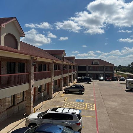 Super 8 By Wyndham Stafford Sugarland Area Hotel Luaran gambar