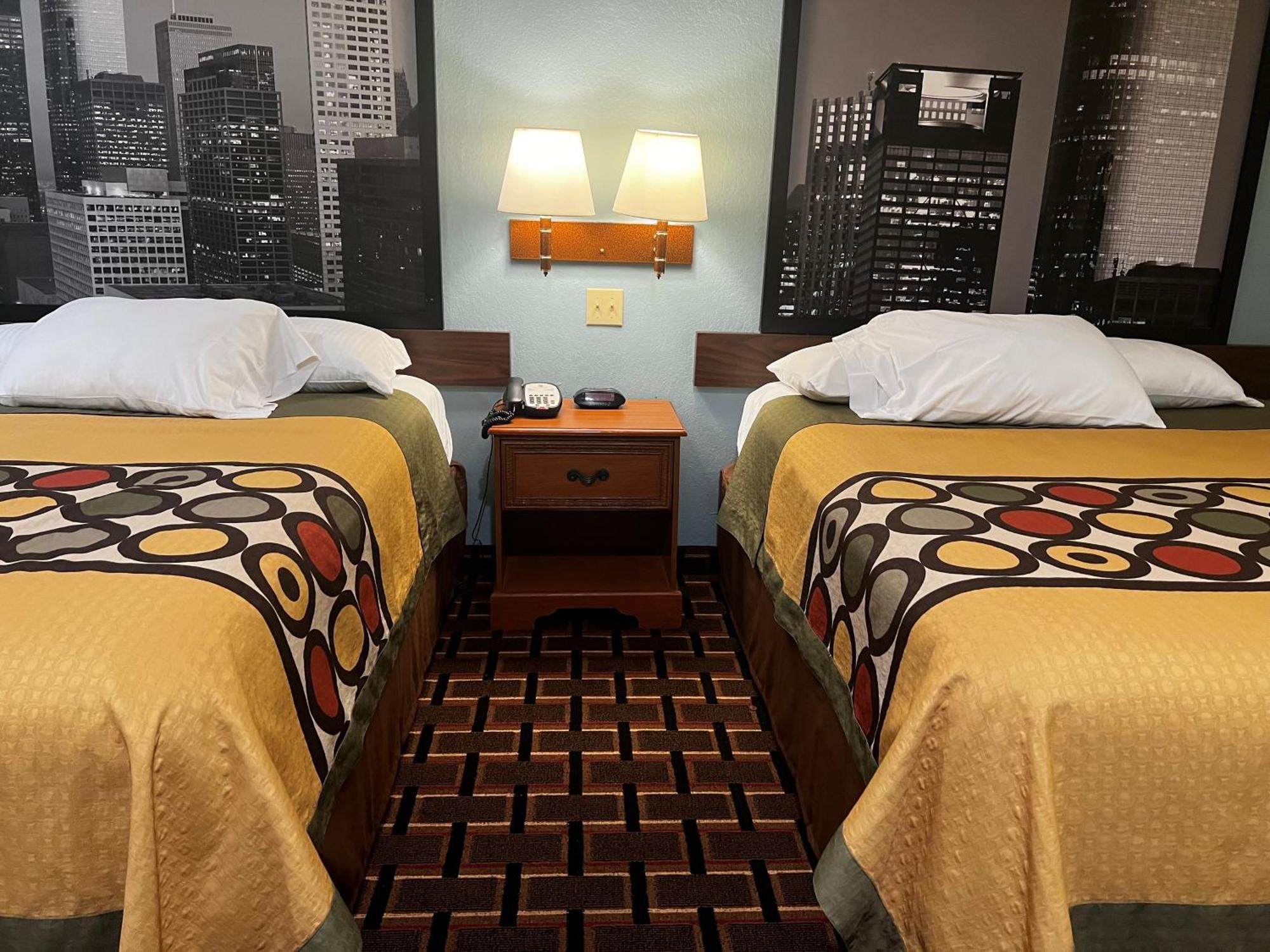 Super 8 By Wyndham Stafford Sugarland Area Hotel Luaran gambar